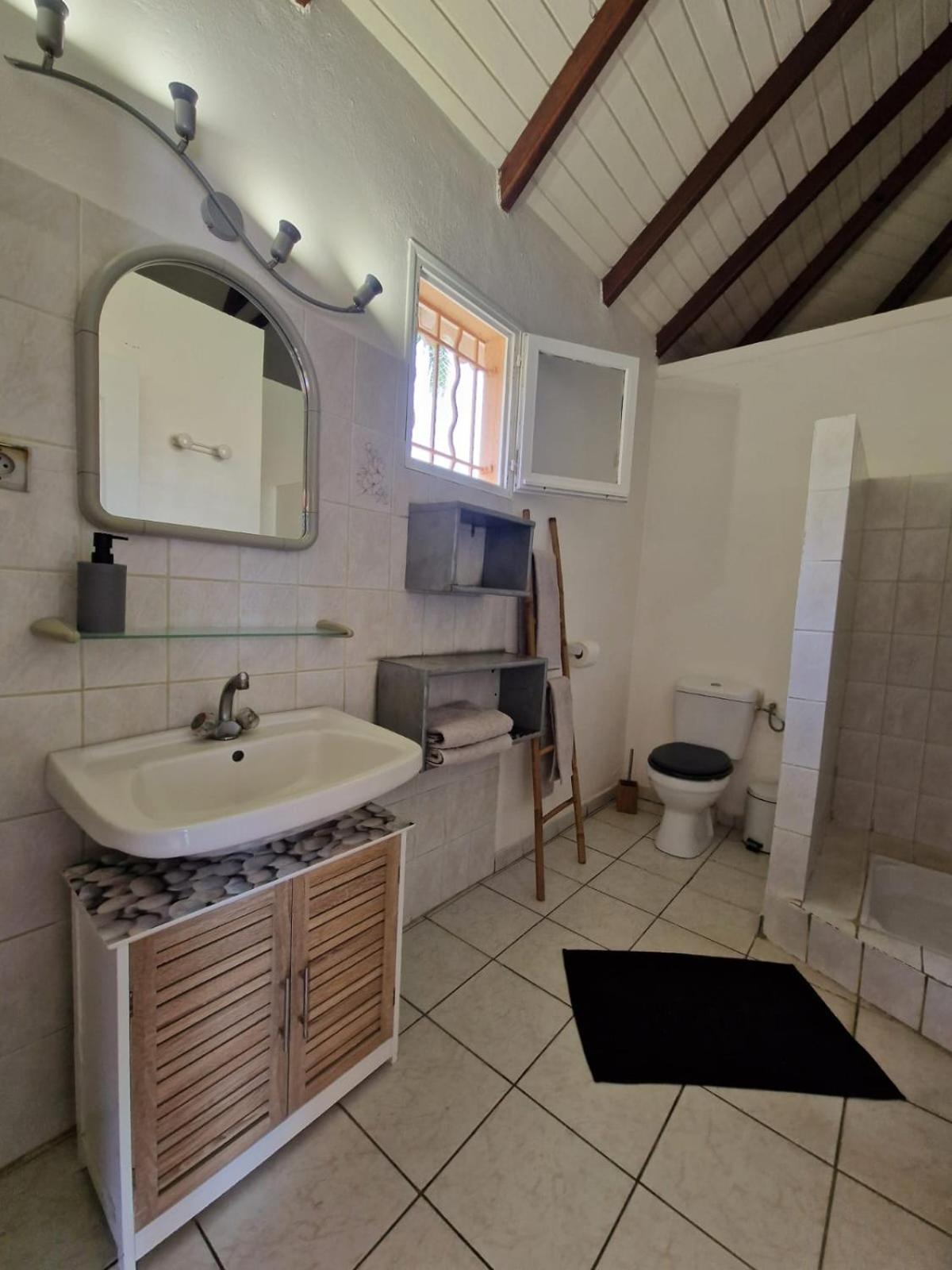 Gites Tho Koba Saint-Claude Buitenkant foto